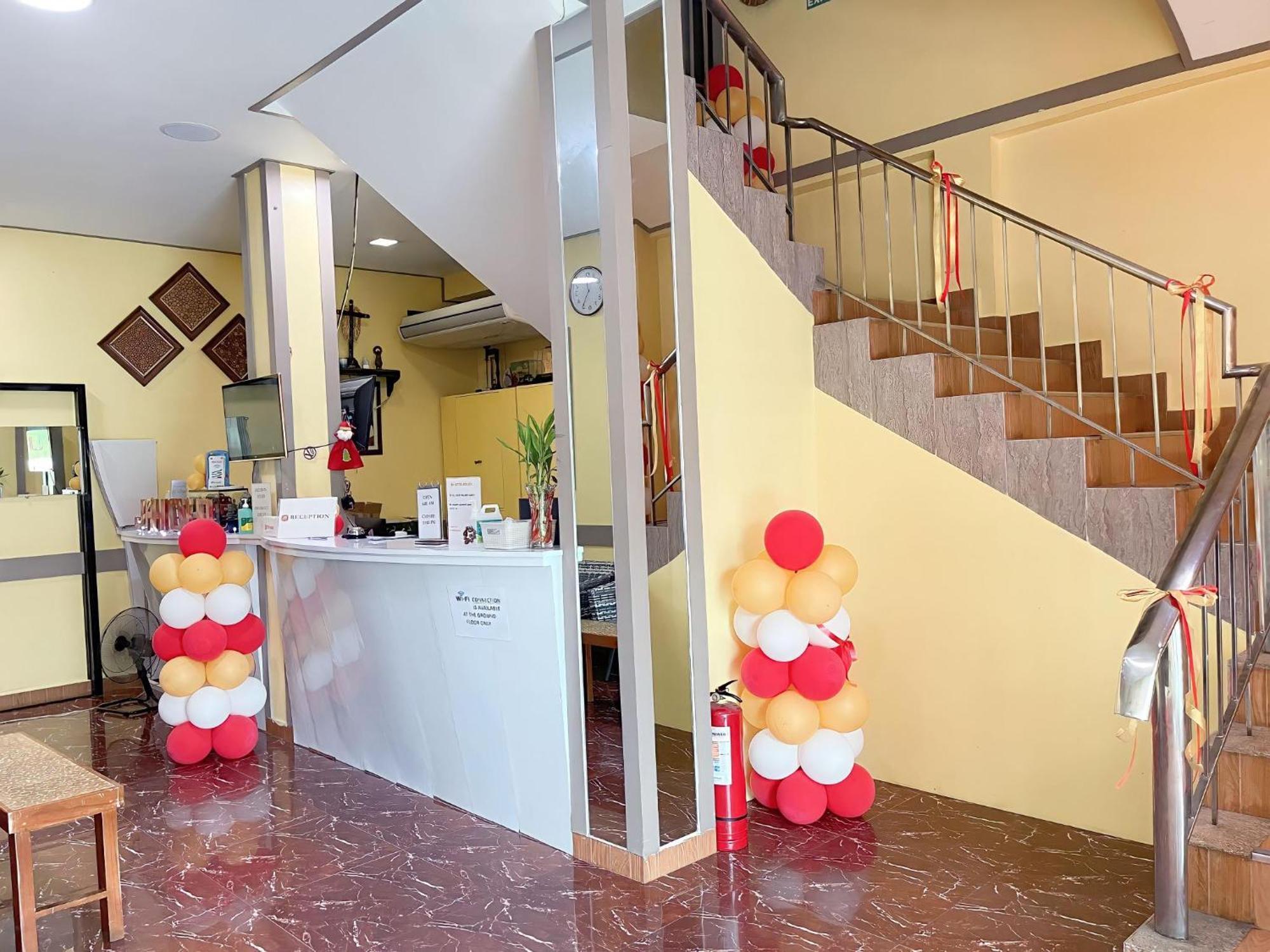 Jun And Helen Hotel And Restaurant Angeles Bagian luar foto